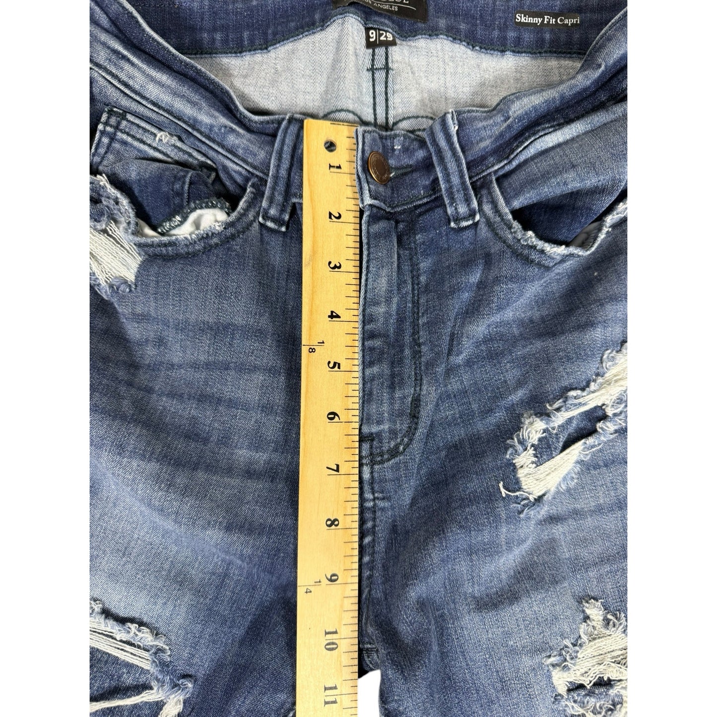 Judy Blue Capris Women's Size 9 Distressed Skinny Fit Capris