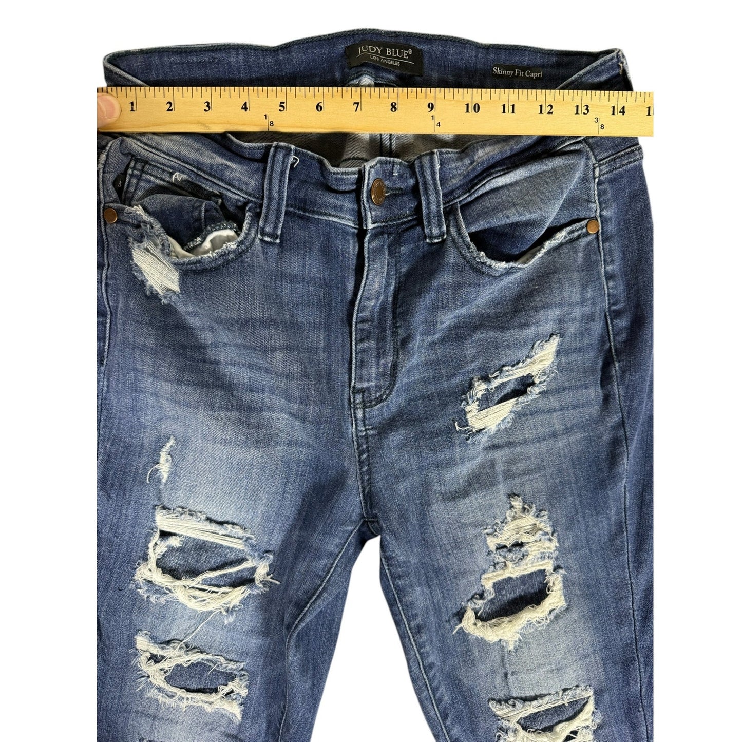 Judy Blue Capris Women's Size 9 Distressed Skinny Fit Capris