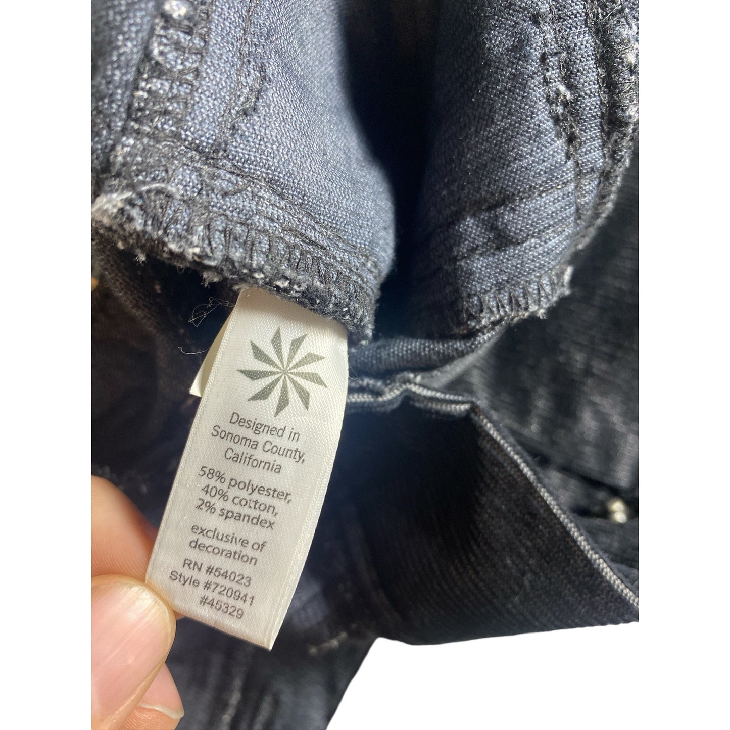 Women's Athleta Corduroy style flare black jeans size 6