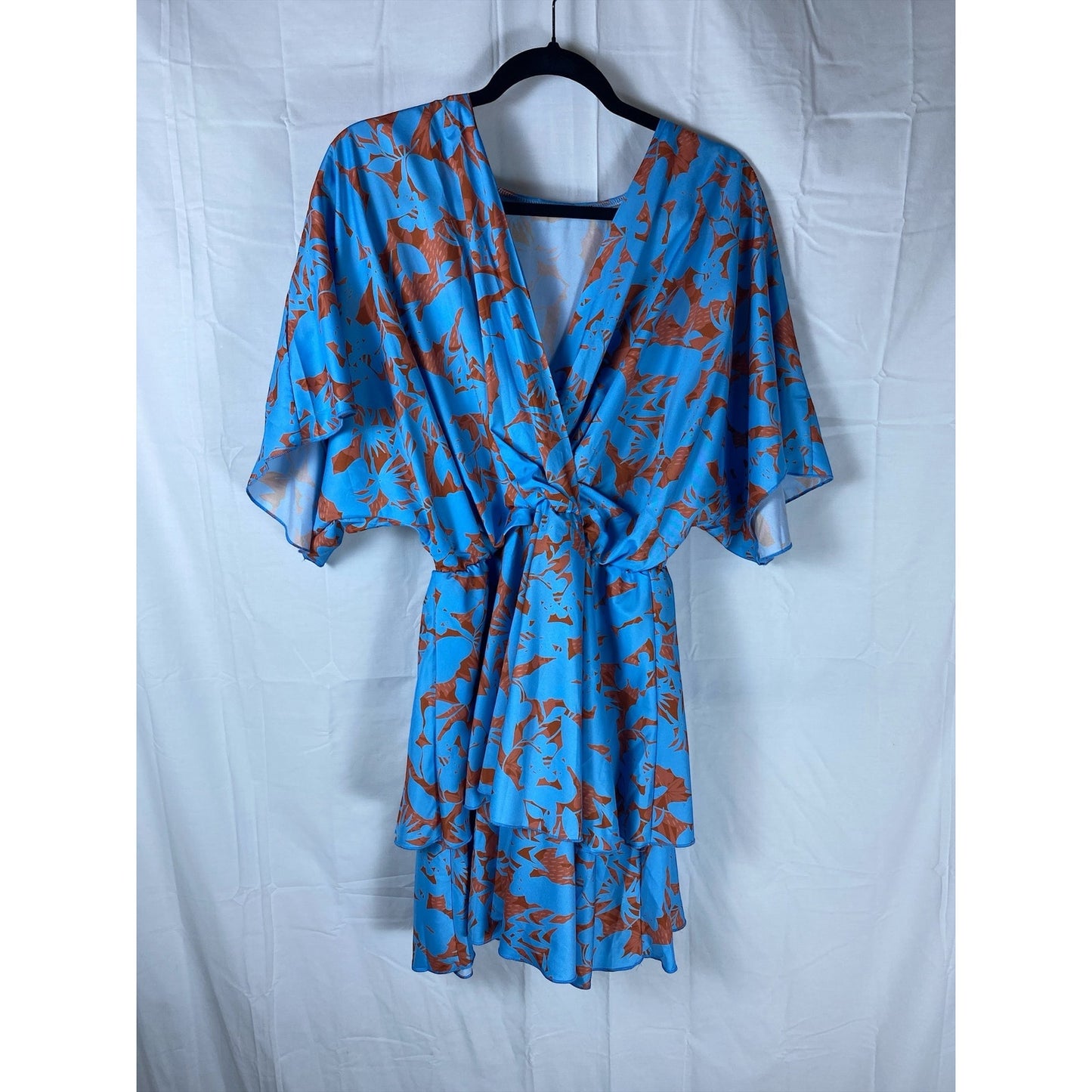 Women’s dress Blue Floral Print size medium elastic waist