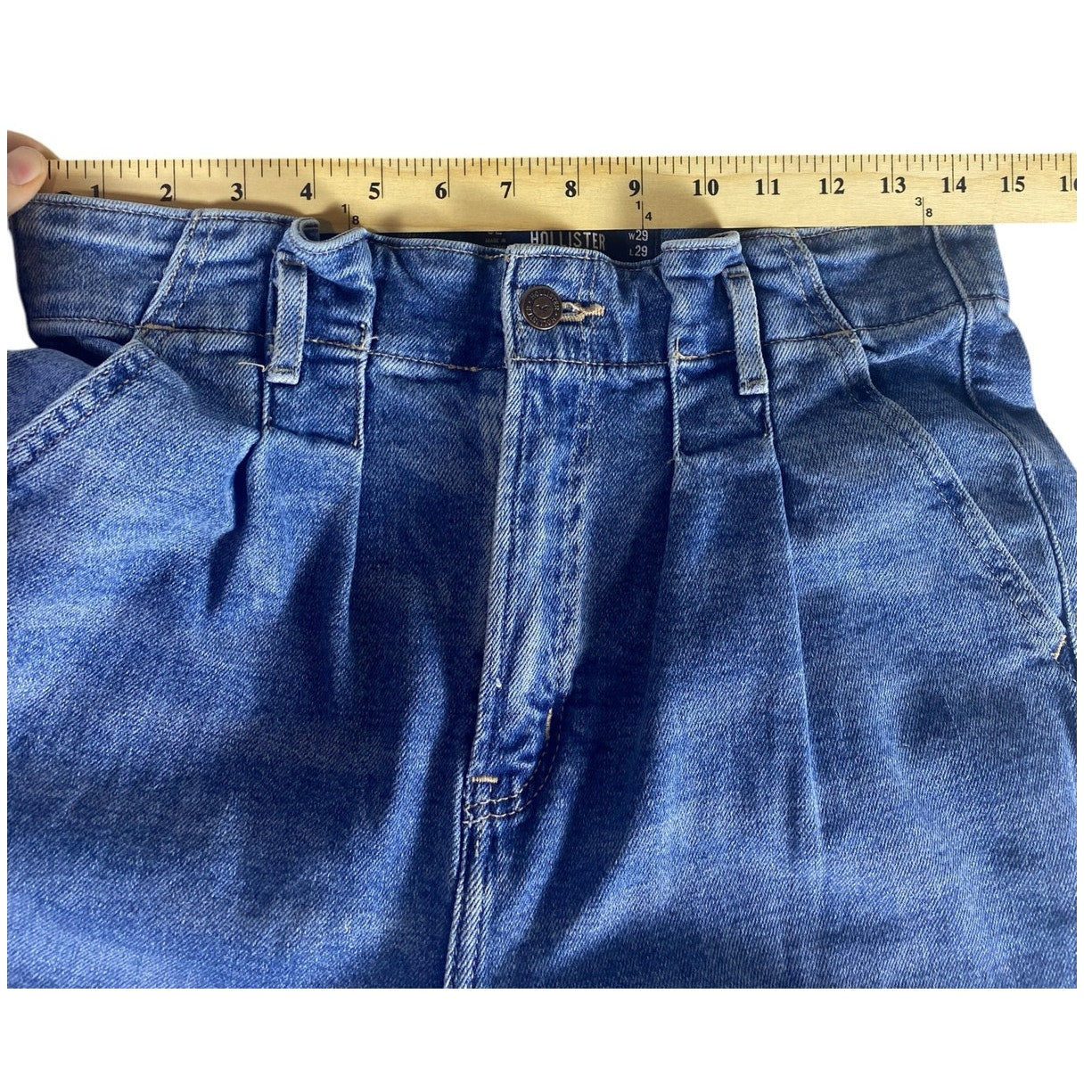 Women's Hollister Ultra High rise Mom Jeans Size 9L