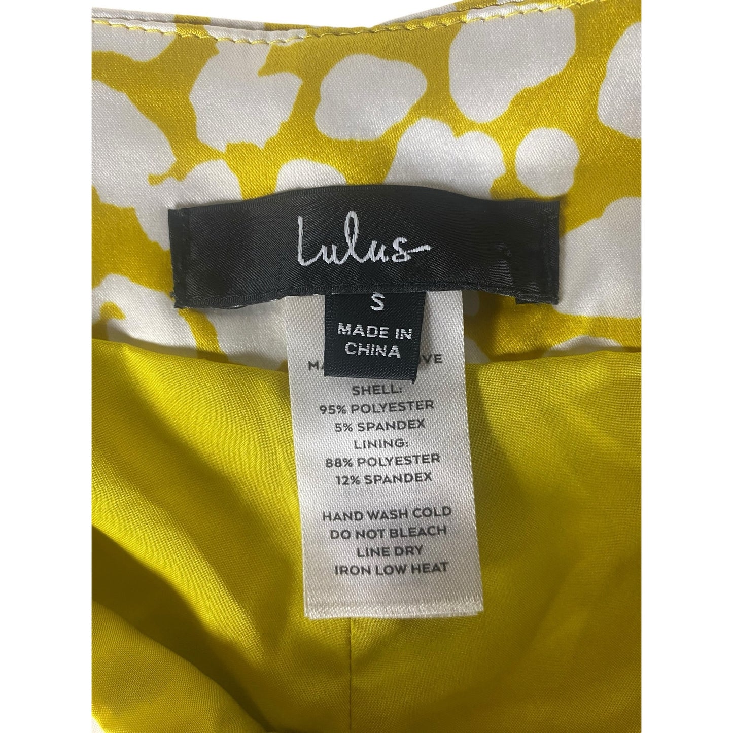 Lulu’s Yellow Animal Print Satin Wide-Leg Side Slit Pants Size Small