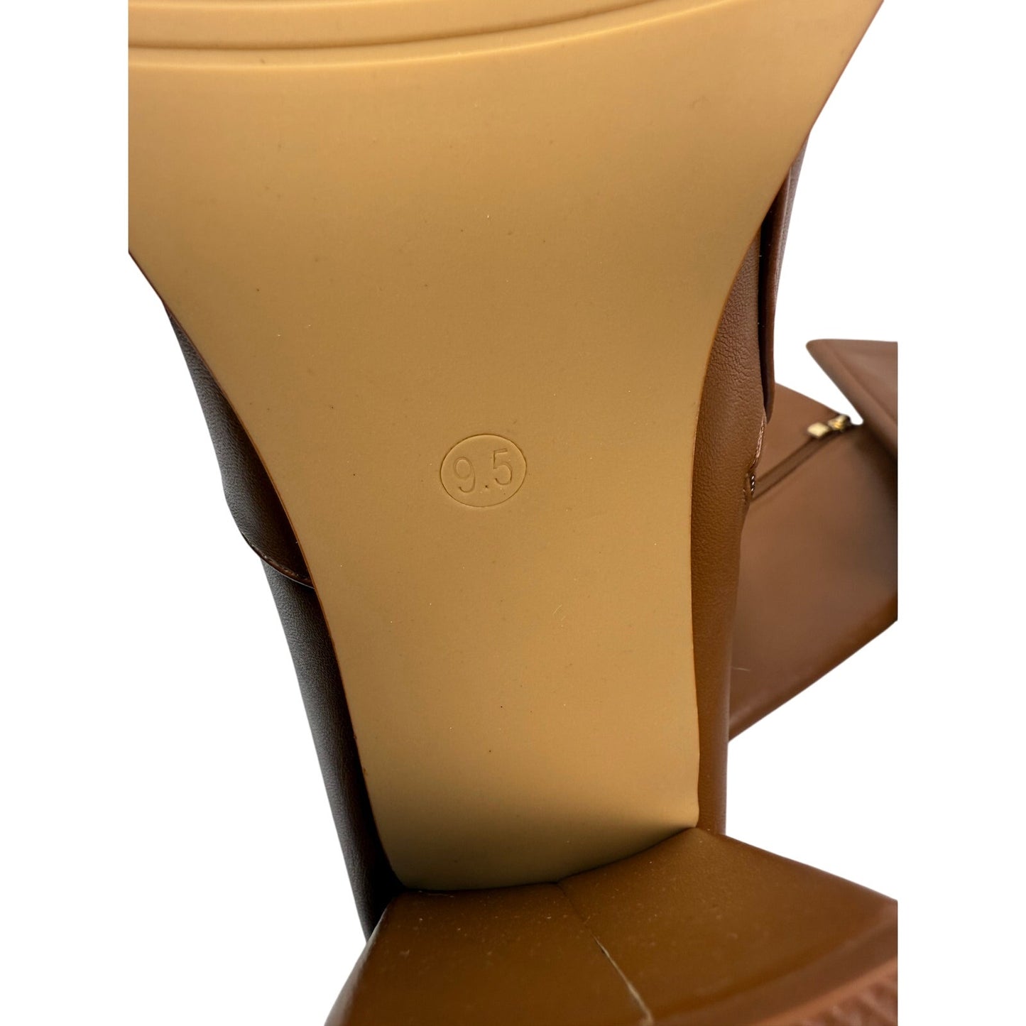 New Women's calf high boots Tan size 9.5 Zip up 4in heel 20in height