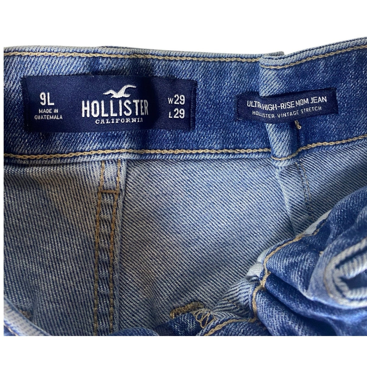 Women's Hollister Ultra High rise Mom Jeans Size 9L