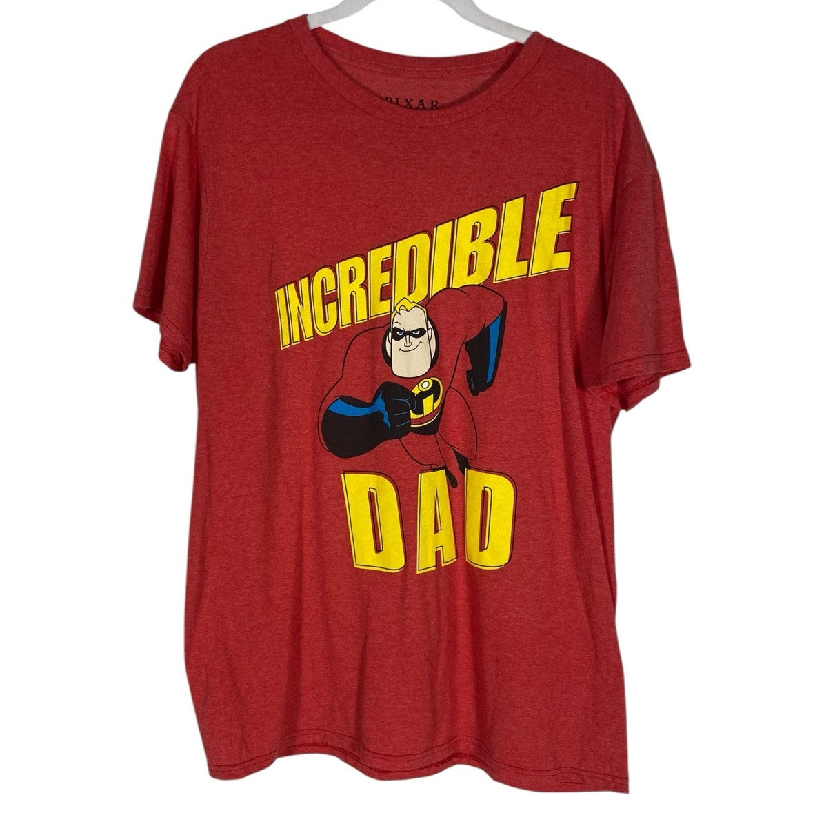 Pixar T-shirt Men's Incredible Dad Red Size Large incredibles