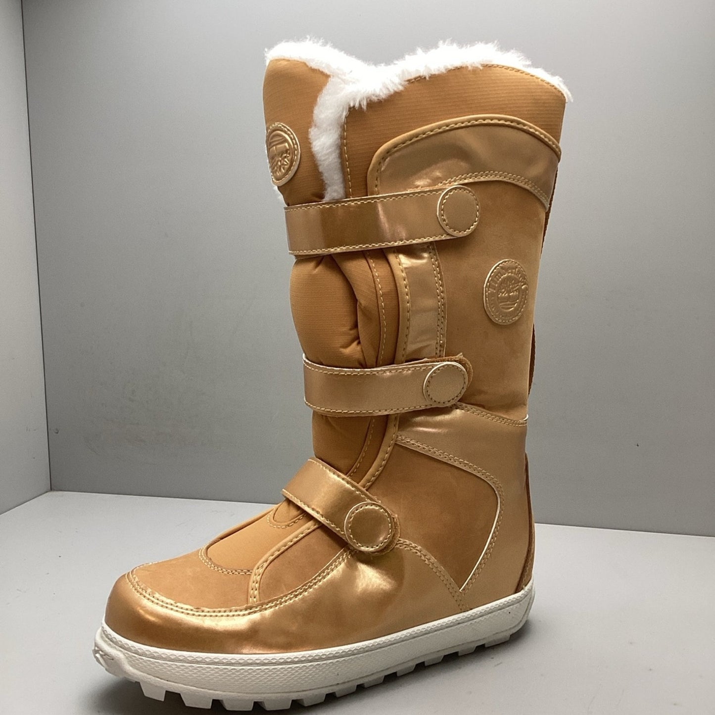 Timberland women’s Mukluk Gold boots size 5.5
