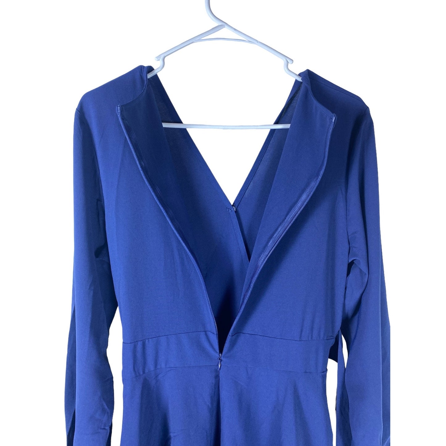 New Women’s Romper one piece V-cut Navy size Small