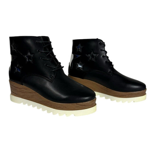 NWOT Qupid Platform Ankle Boots Women's Size 6.5 Black Stars Woodgrain
