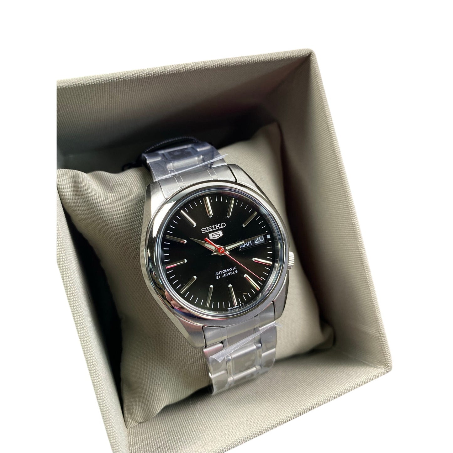 New in Box Seiko Series 5 Automatic Black Dial Men's Watch SNKL45