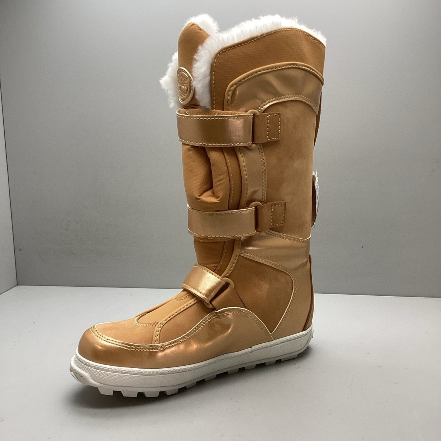 Timberland women’s Mukluk Gold boots size 5.5